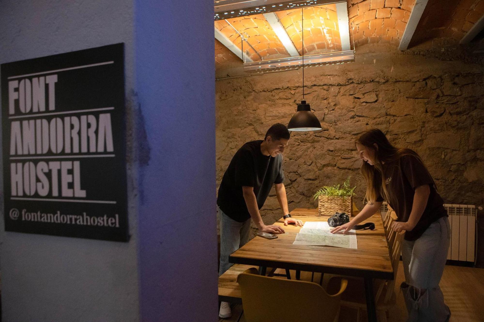 Font Andorra Hostel 马萨纳 外观 照片