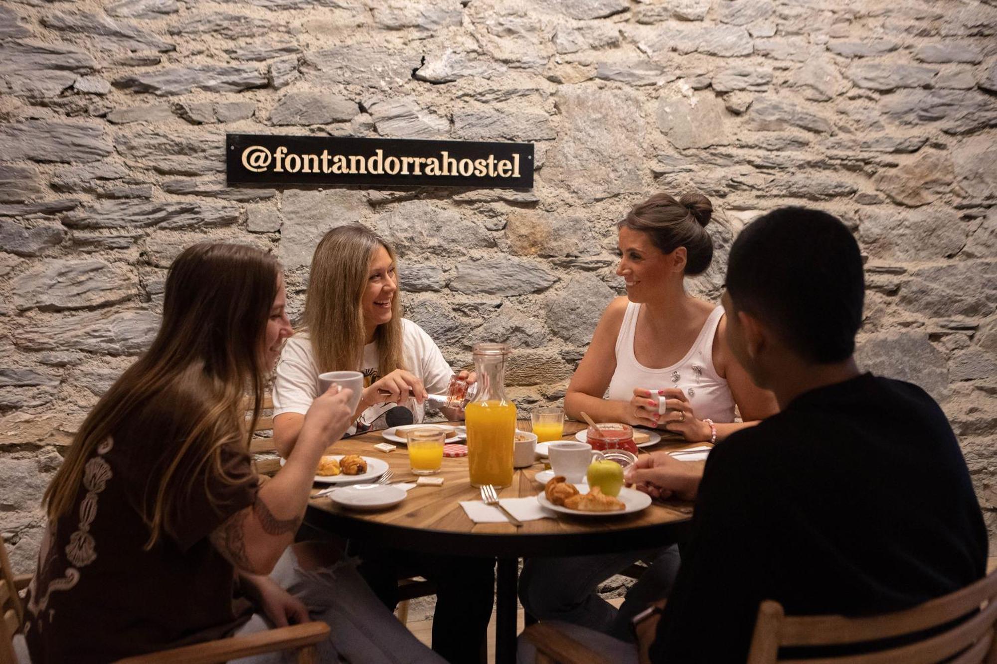Font Andorra Hostel 马萨纳 外观 照片